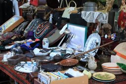 Märkte in München: Ein bunt gemischtes Sammelsorium am Flohmarkt