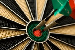 S-Bahn Darts, Darts_PhotoshopZen_pixabay