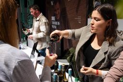 Vinessio, 0225assessio