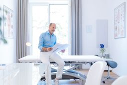 Osteopathie, Beitr_03_25-Os_LP_1040x693