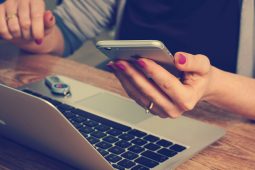 paysafecard, Beitr_04_25_firmbee-com-SpVHcbuKi6E-unsplash_1040x693