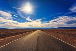 eSIM Reisen, Beitr_03_26_S_jplenio-death-valley-3133502_1920_LP_1040x693