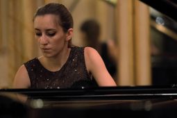 Pianistin Mimoza Keka bei der Matinee From Shadows to Light in München, From Shadows to Light München, 1026_MimozaKeka